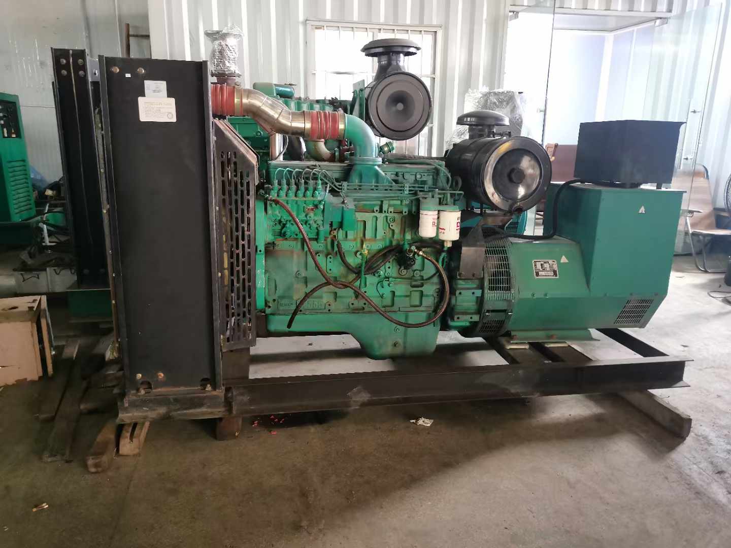 寿县发电机租赁如何确定电缆的承载电流是否在安全范围内？