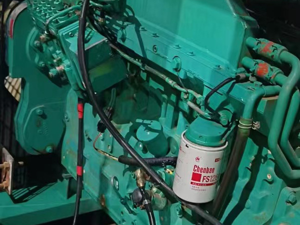 寿县如何确定新的发电机组控制系统是否与原系统兼容?