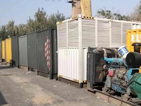 寿县200KW柴油发电机机组每小时油耗是多少？